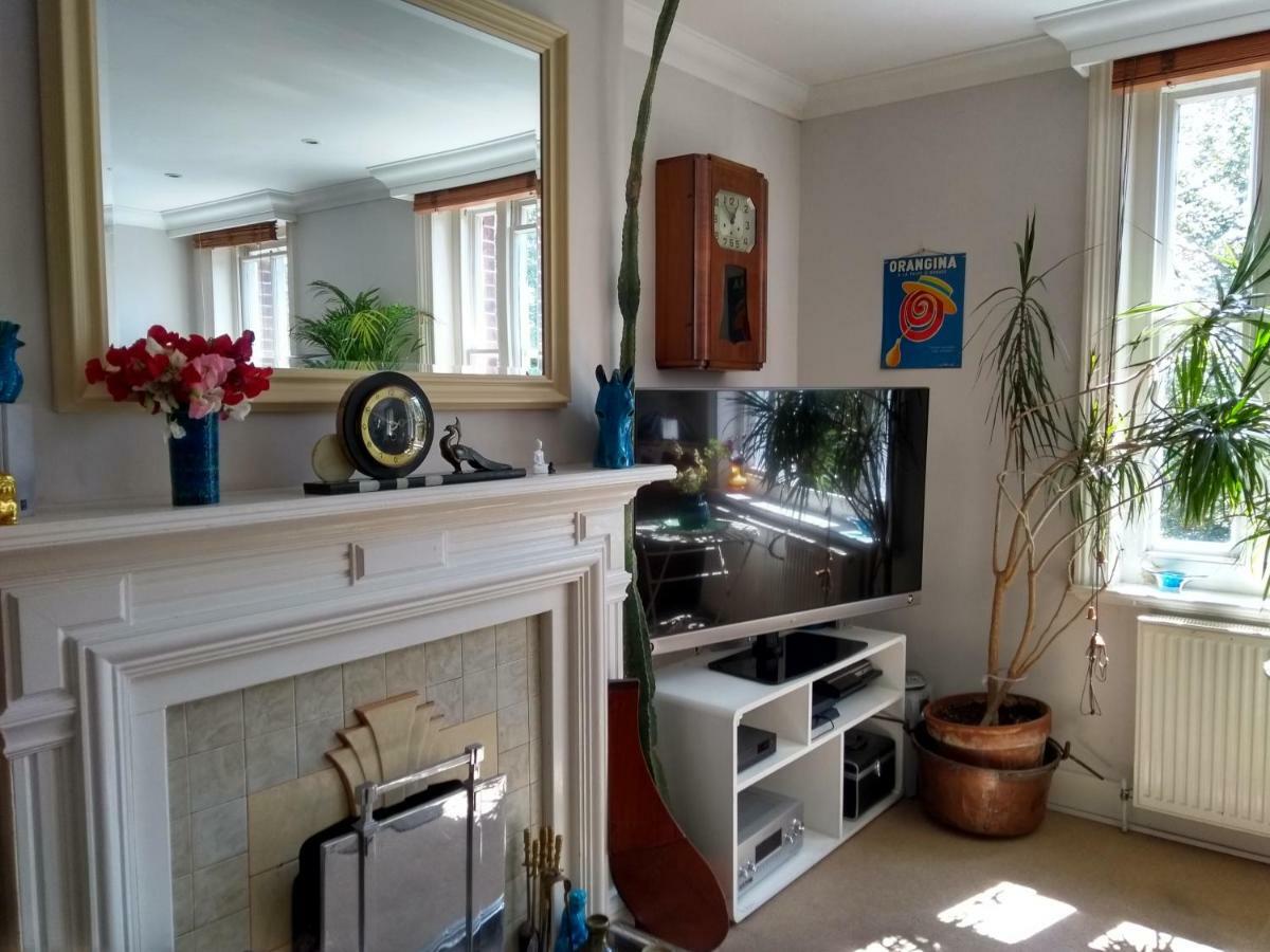 Stunning Retro Apartment In Central 布赖顿 外观 照片